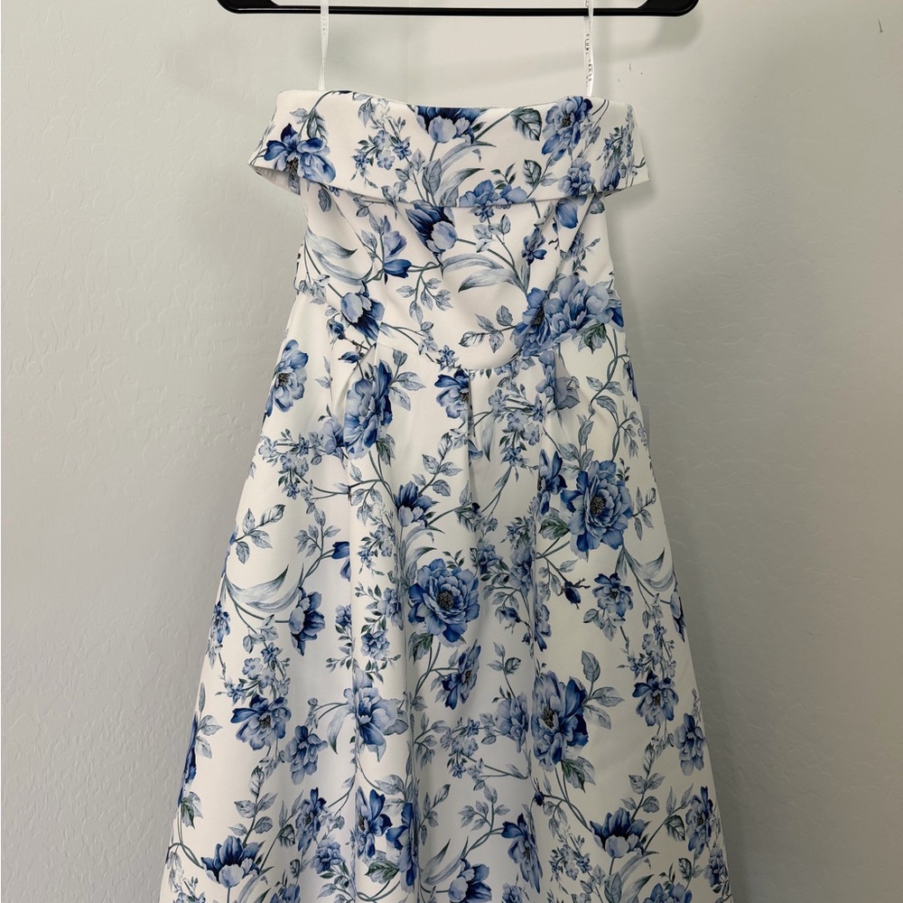 Club L London Blue Porcelain Print Bandeau Midi Dress With Volume Skirt - NWT - Picture 5 of 10